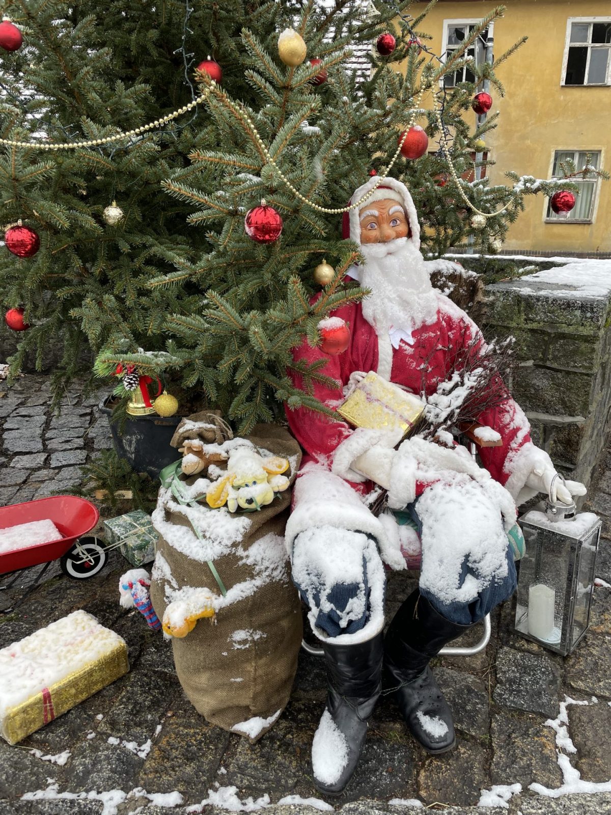 0C8185DA-632A-4C23-8F44-4C928EED95F7