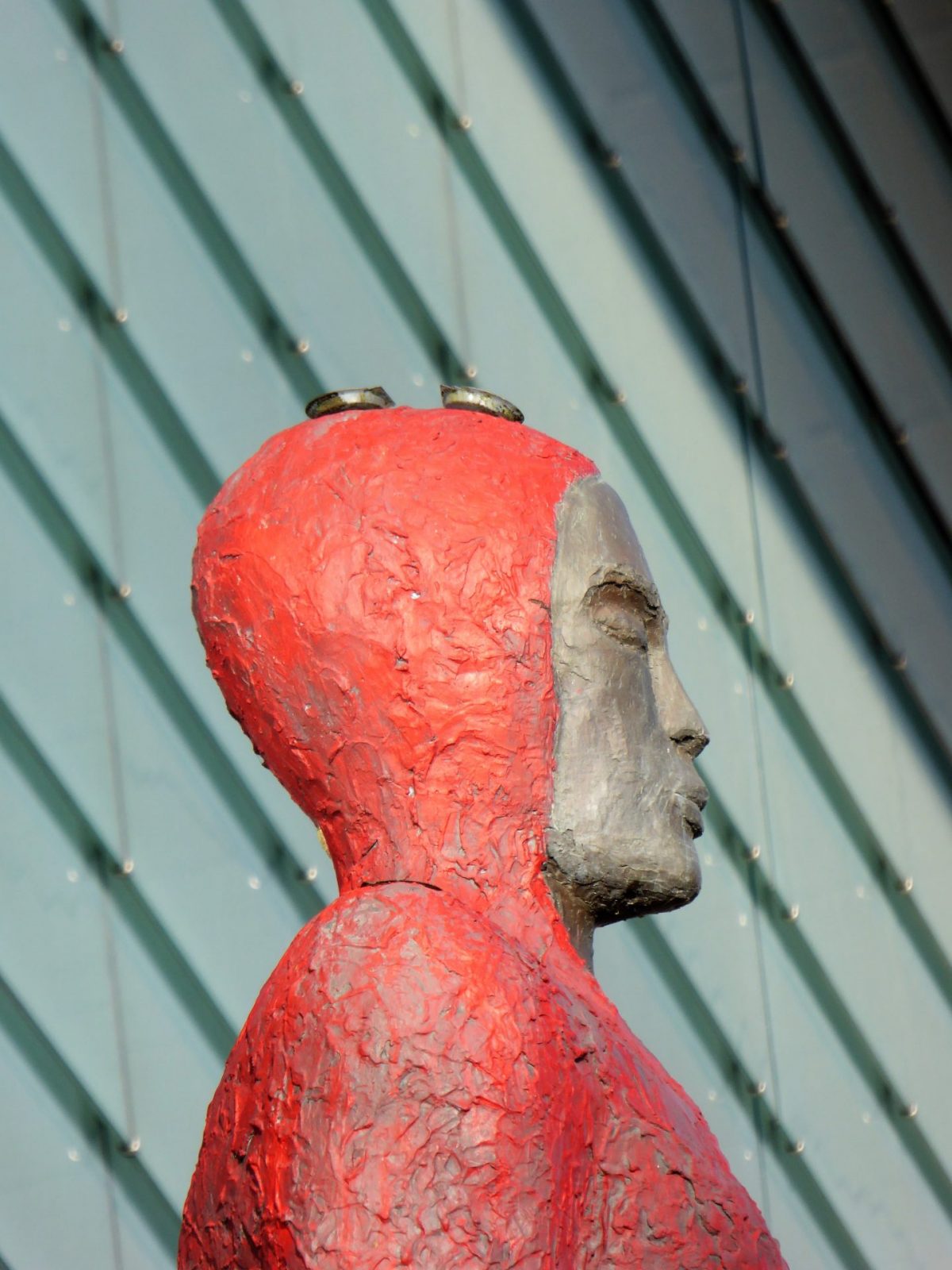 2022-01-15 ZOYT skulpturen vor AEZ (2)