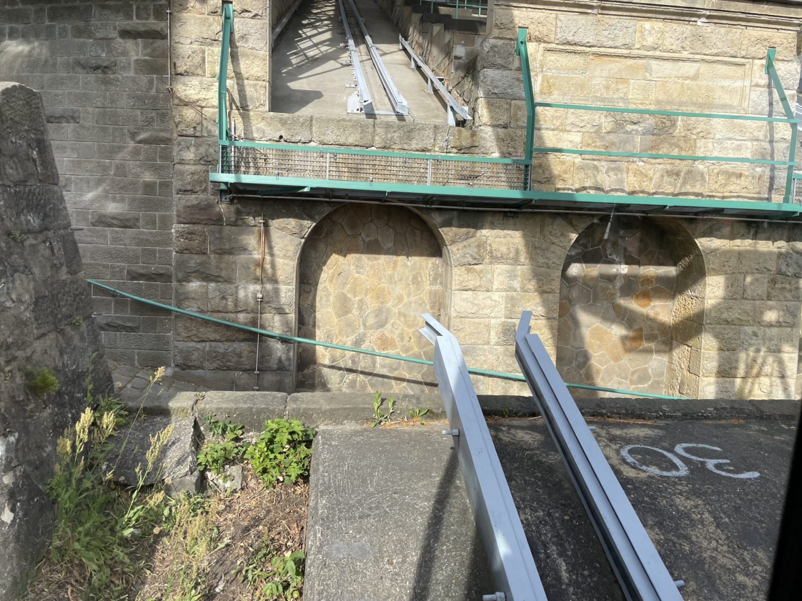 2B7ABE60-2A69-4AA5-BEDD-32927AE62BB7