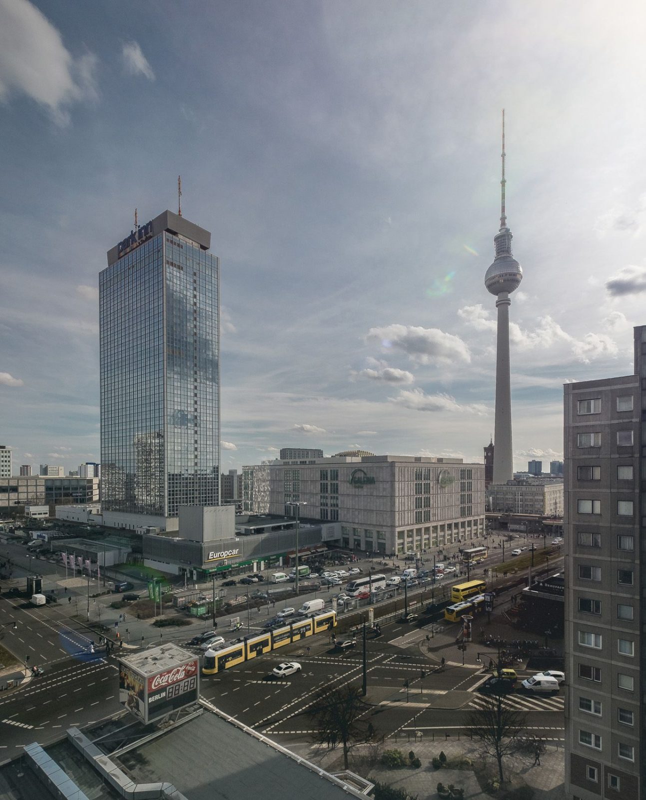 325792510_560148386001312_6285180362809601169_n