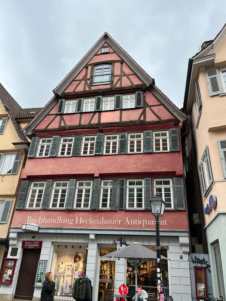 421041C1-1528-4613-B2F8-9C019376F894