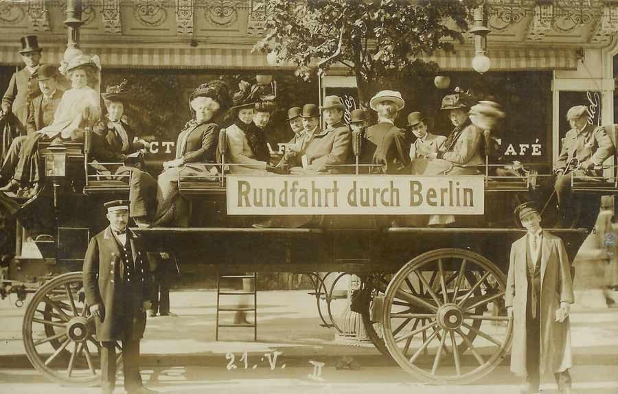 472078623_579863641469089_5572972375345882075_n.jpg Rundfahrt durch Berlin 1904