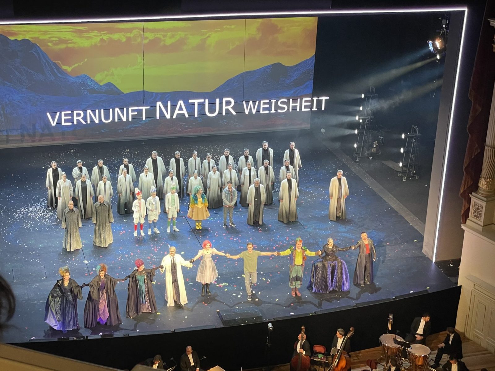 84940D8D-AB7E-4B06-9466-2BCDA45CCAF4