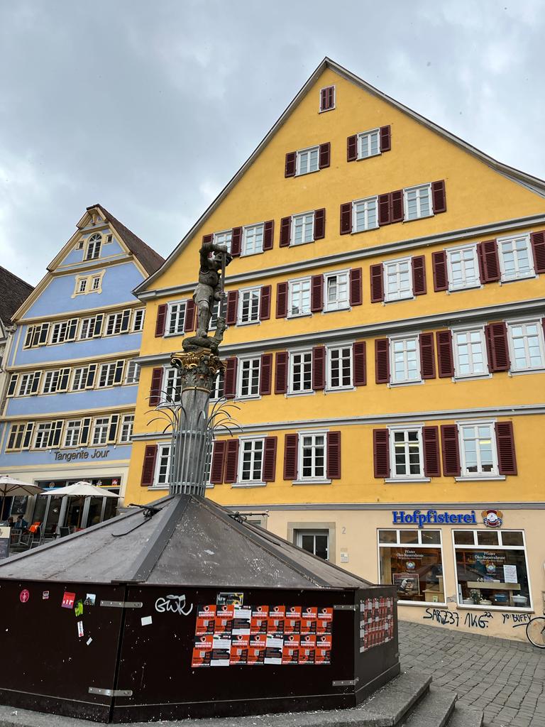 8B110A1A-ED4D-4FA8-9819-2997C010E339