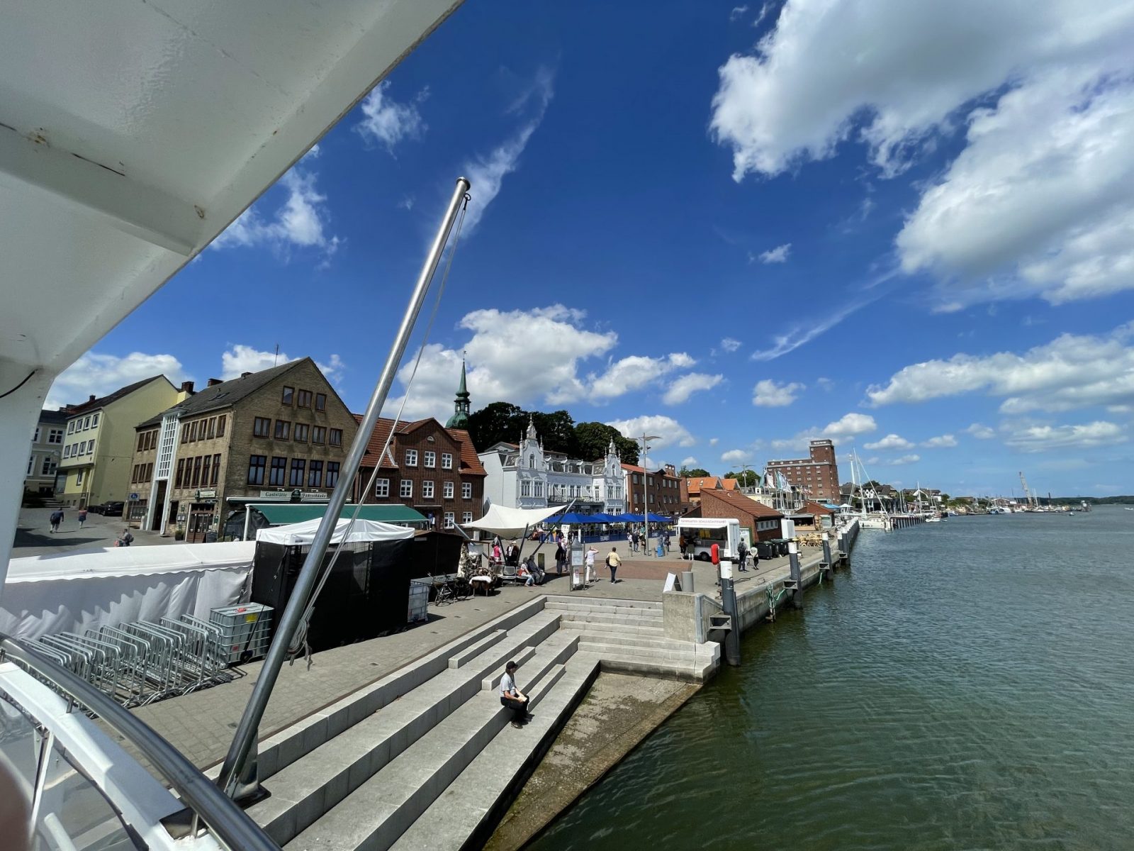 ADD85E3E-26B4-419D-BAFE-CCEF35E54BD0