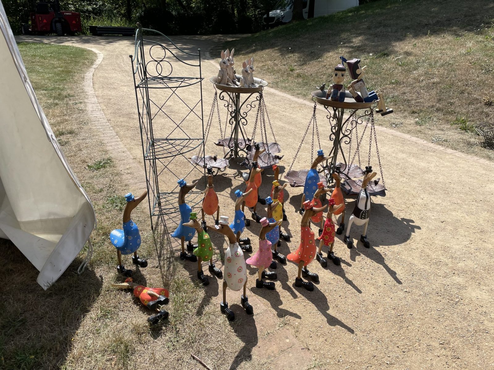 B5EC046B-0CC4-422C-B56B-159F983006CB