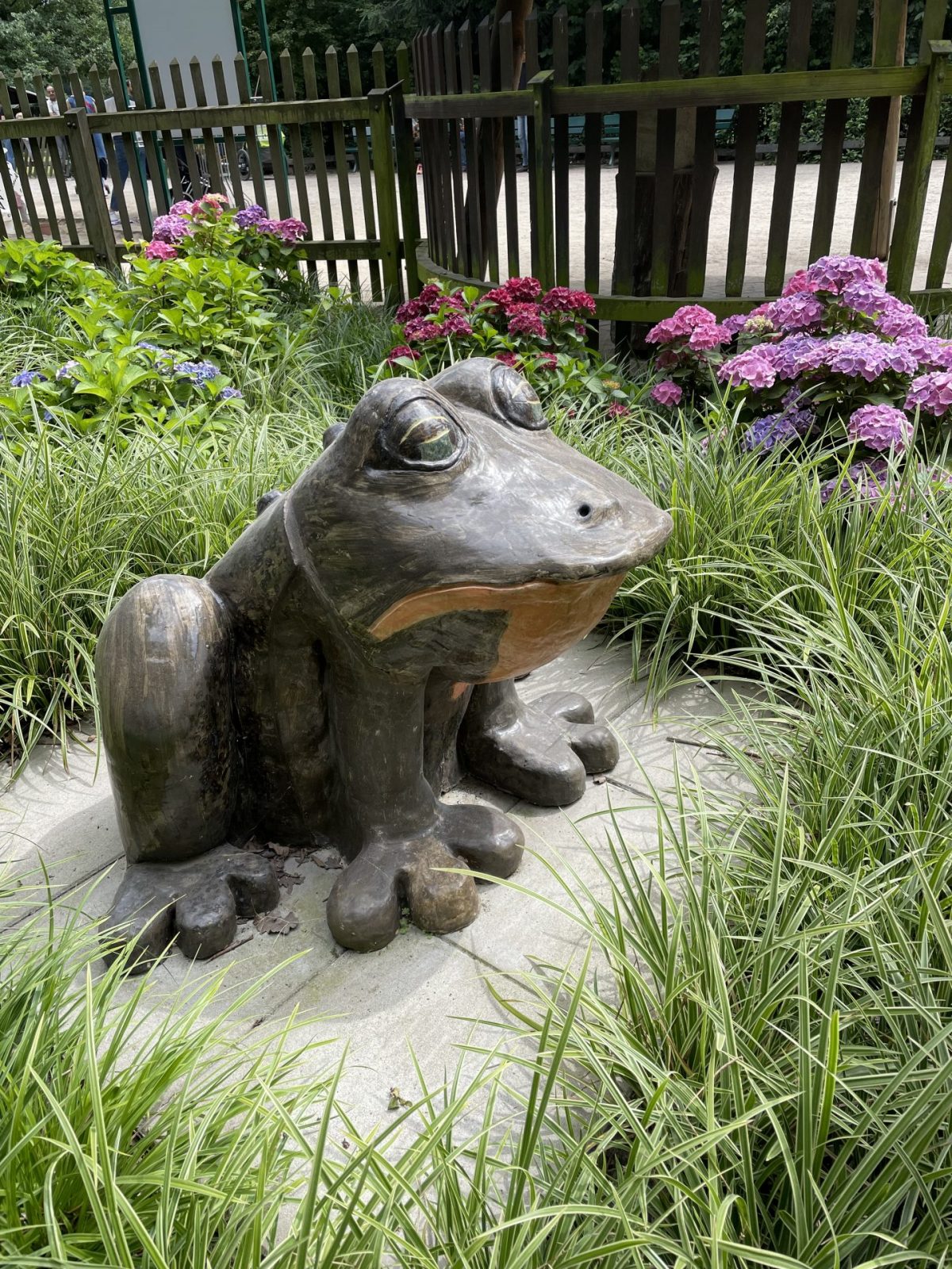 CEBEC598-0B6E-4A2F-8B34-86430AC31649