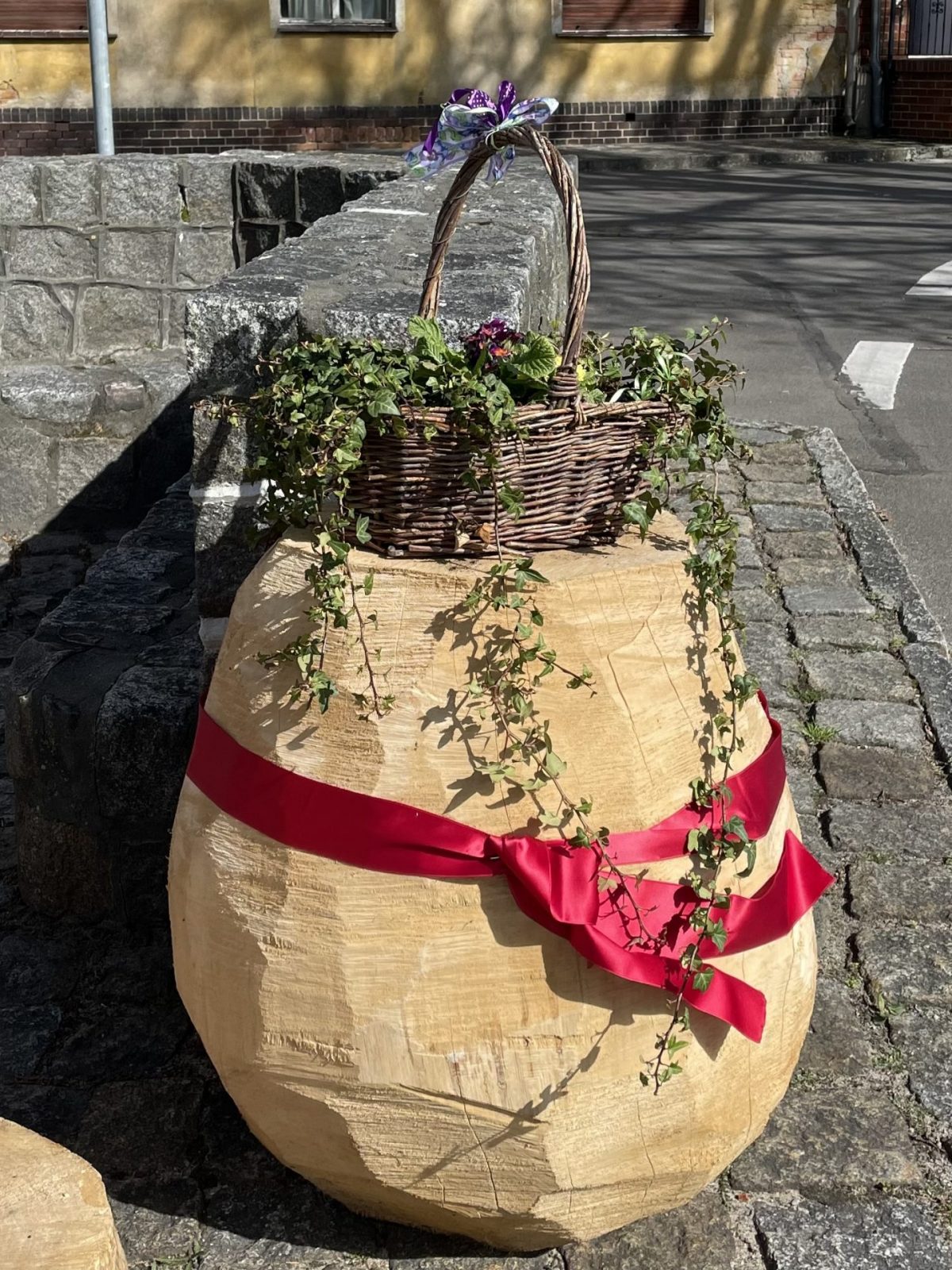 D6EFE8D1-EFCD-43B6-BDB7-B888FEA1D5E7