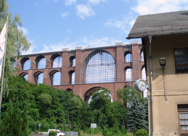 Göltzschtalbrücke - z.Zt.eingerüstet, größte Ziegelsteinbrücke der Welt.