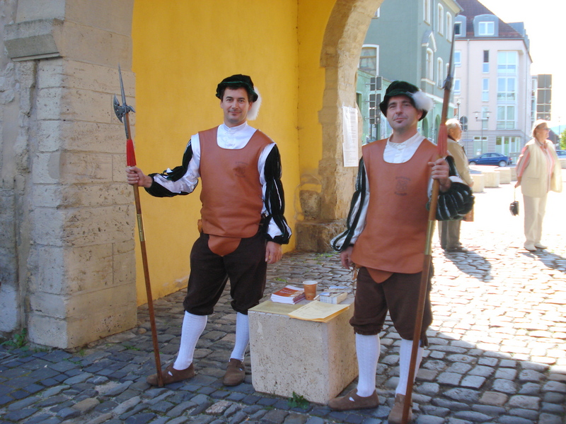 Stadtgarde vor dem Oberen Tor.