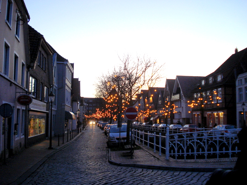 Der Abend kommt - an einer der Flethbrücken.