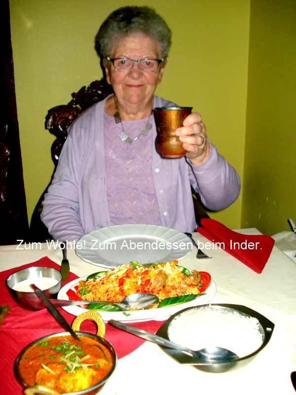 Zum Wohle! Zum Abendessen beim Inder.
