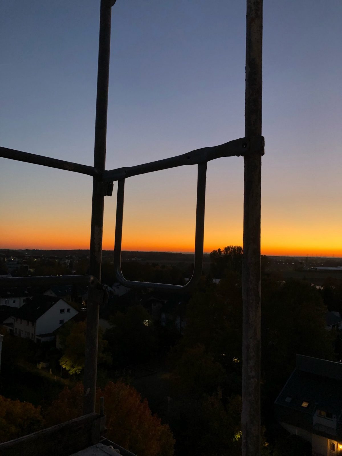 E20BD4B4-67B5-44C7-A7C7-E3C23FA33156