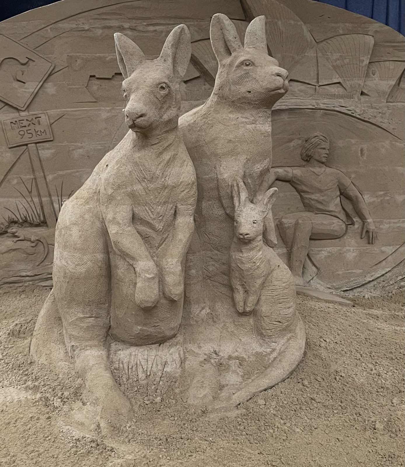 EAA52A16-E299-4DE7-A9A0-1D2C9966FEFB