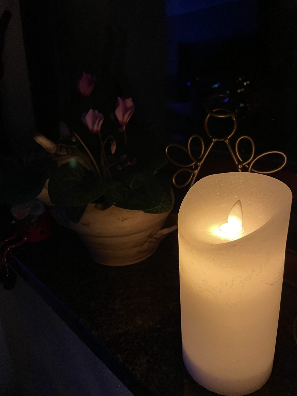 FAD68215-F740-45AF-BF12-7B02A6244C09