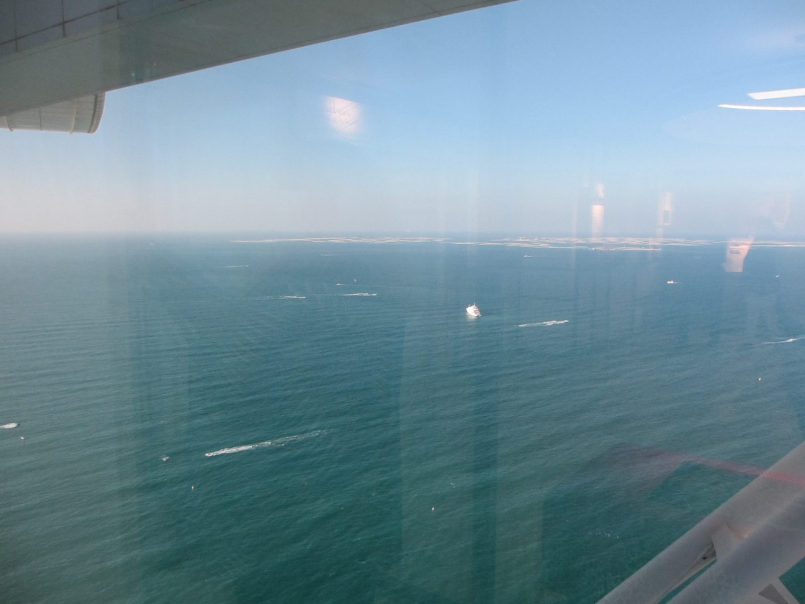 Indischer Ozean mit Schiffen