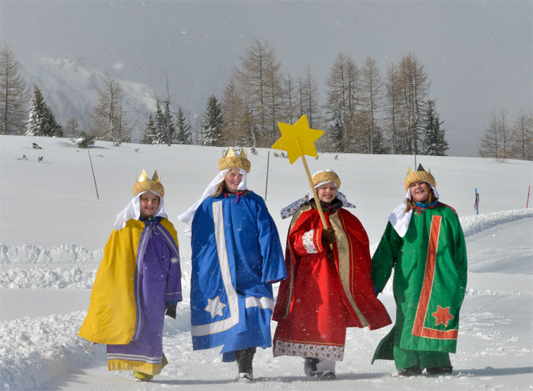 Sternsinger_bis_zum_6__J_nner_in_ganz__sterreich_unterwegs-dka_sternsinger-haijes