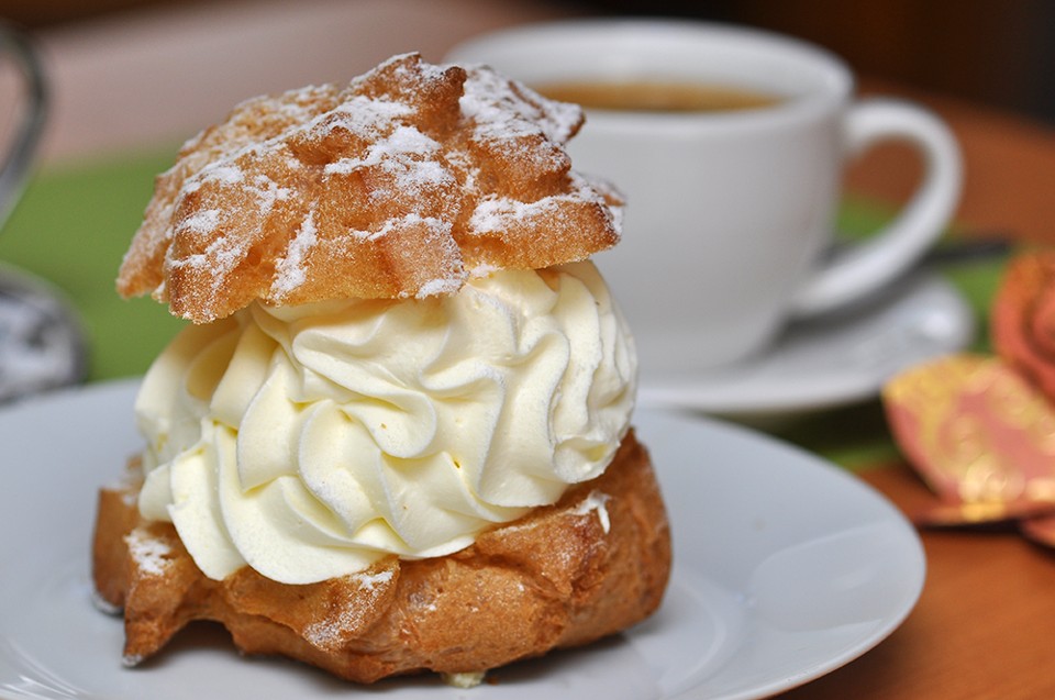 baeckerei-edinger-sahnetorten3-7BEY94-XL-139