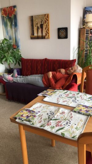 33367485-75FB-4AA4-AE0F-AC64A0AD6CD8