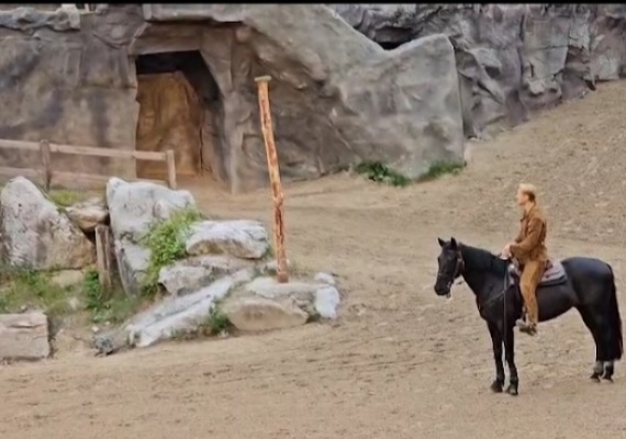 Screenshot_20250808_215132_Photos