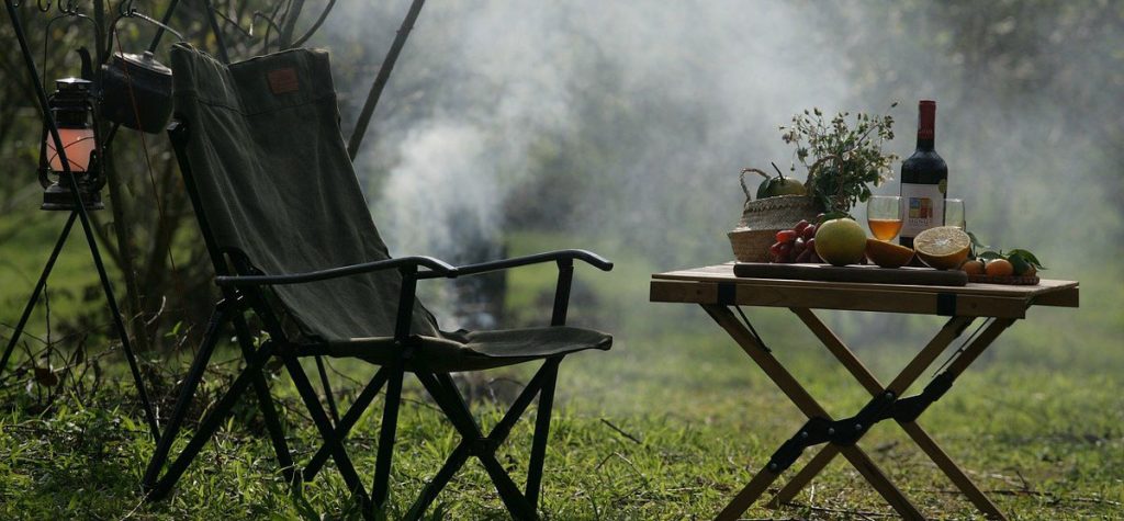 Brotzeit beim Camping