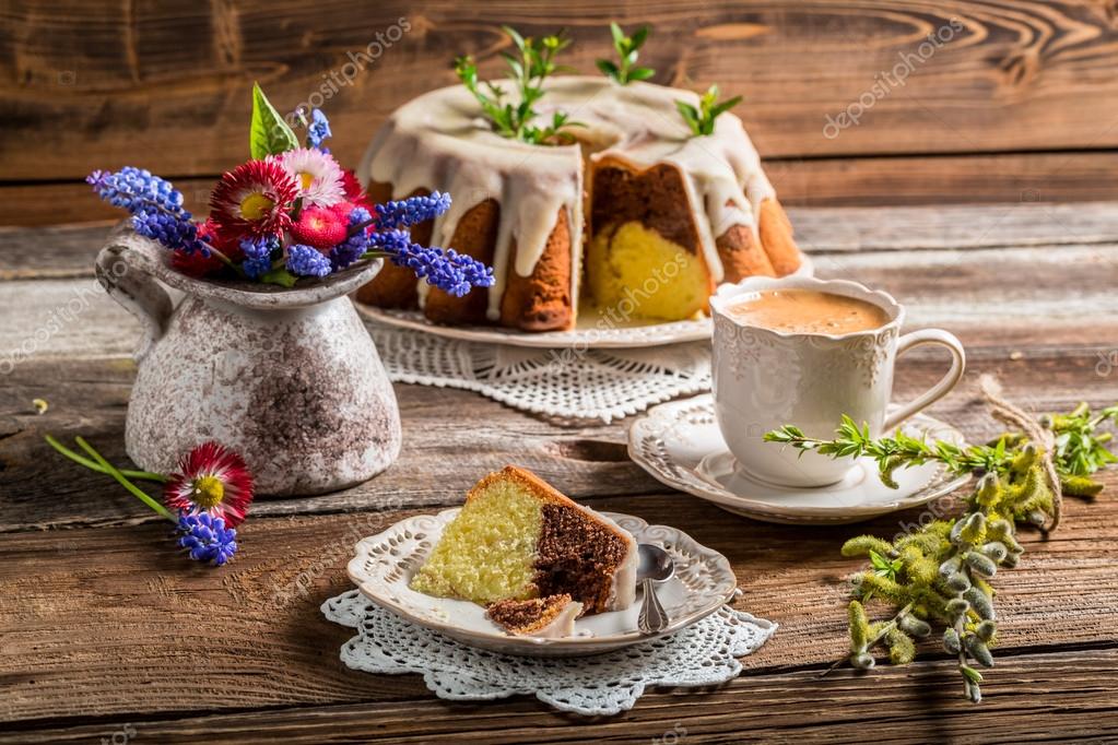 depositphotos_49230999-Easter-cake-cup-of-coffee