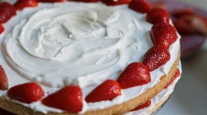 Erdbeer-Sahne-Torte