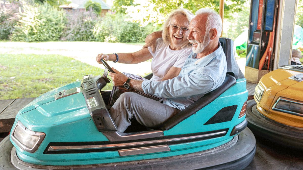 Senioren auf einen Elektro Scooter