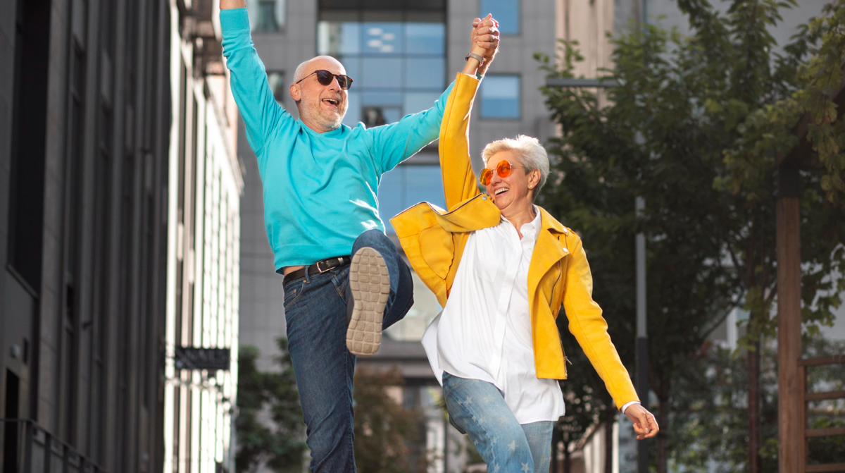 Älteres Paar hat Freude am Alter