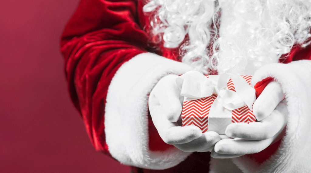 Nikolaus mit Geschenk