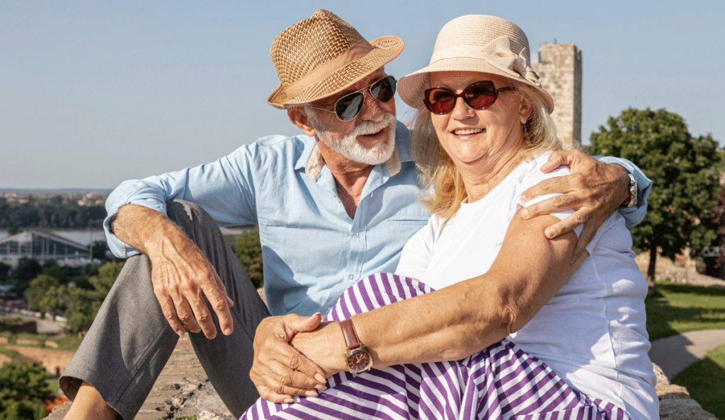 Verliebtes Paar im Urlaub