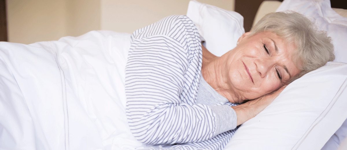 Schlafende Seniorin
