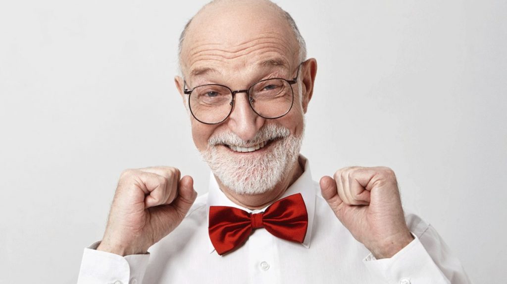 Älterer Mann übt Selbstvorsorge