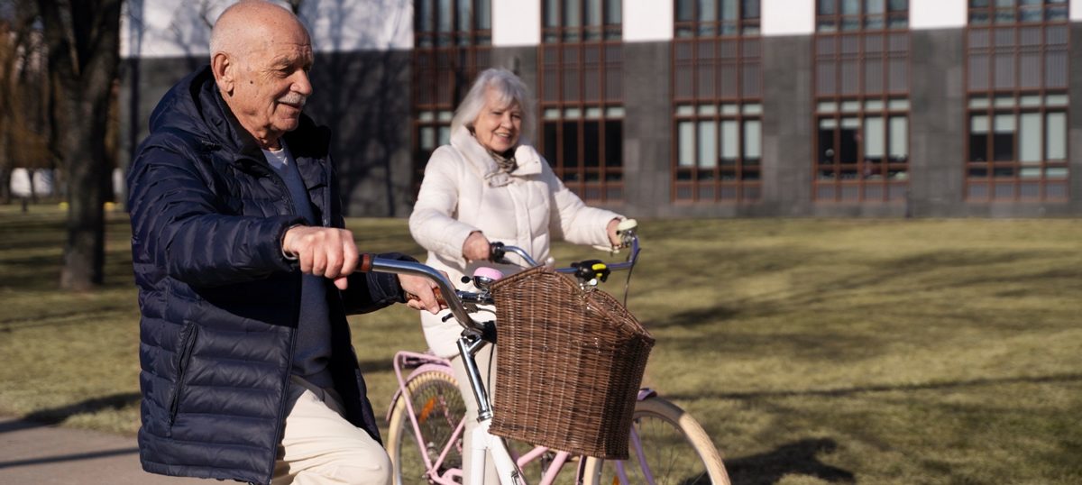 Senioren auf Fahrrad