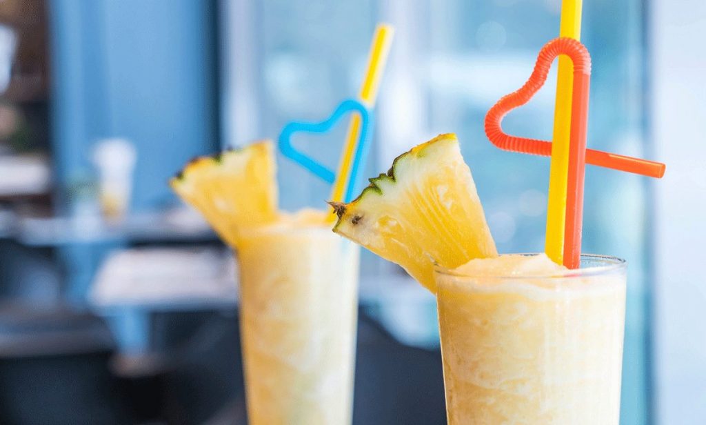 Gläser mit Slush-Eis