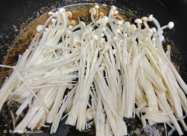 stir-fry-enoki-in-butter