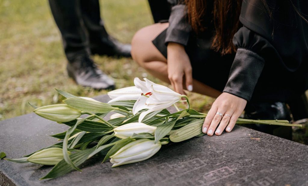 Trauerarbeit bei der Beerdigung