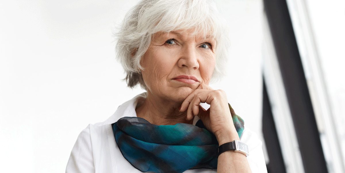 Depressive ältere Frau